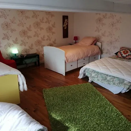 Appartement Bernadette à Chouvigny Extérieur photo