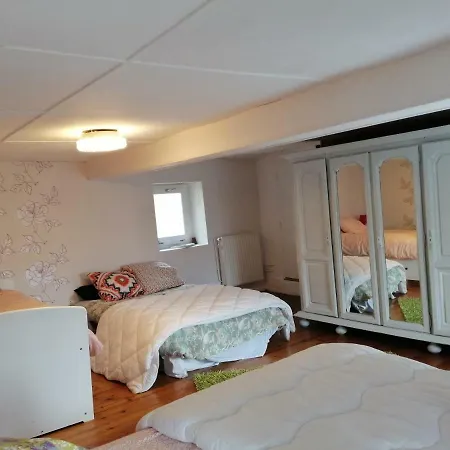 Appartement Bernadette à Chouvigny Extérieur photo