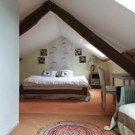 Appartement Bernadette à Chouvigny Extérieur photo